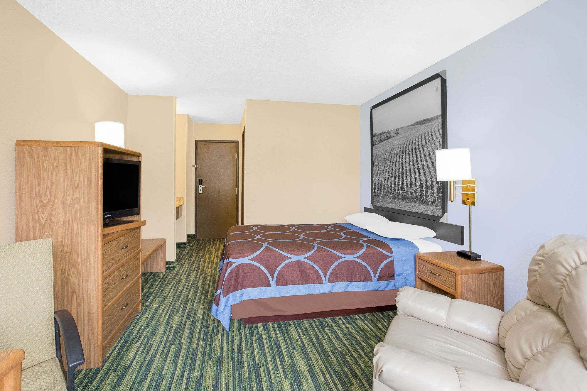 Boarders Inn & Suites By Cobblestone Hotels Waterloo Cedar Falls Exterior foto